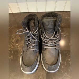 HELLY HANSEN Mens Size 8 Boys Grey High Top Lined Boots